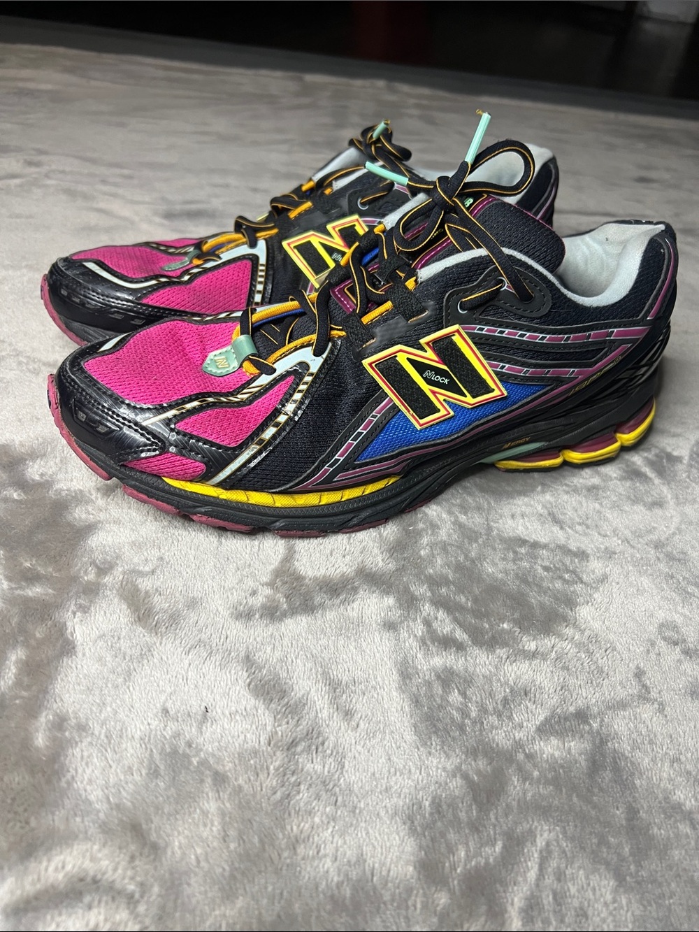 New Balance 1906R Neon Nights 11.5